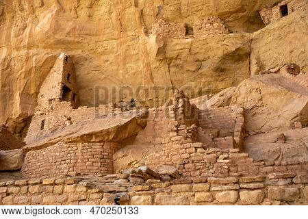Buildings And Walls In Long House Cliff Dwelling