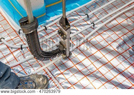 Staple Tacker Gun For Underfloor Heating Pipes