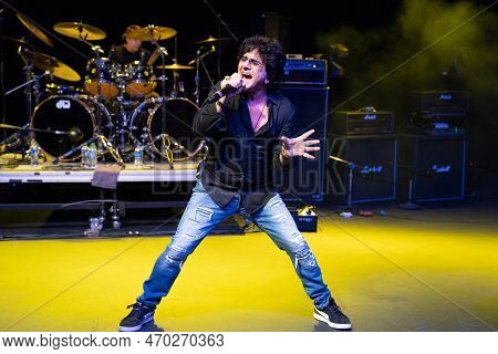 Mt. Clemens, Michigan -usa- January 28, 2023: Xyz Performing At The Emerald Theatre As Special Guest