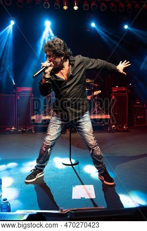Mt. Clemens, Michigan -usa- January 28, 2023: Xyz Performing At The Emerald Theatre As Special Guest