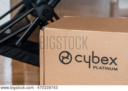 Novi Sad, Serbia - 15 January, 2023: Logo Of Cybex Platinum Brand. Cybex Is German Baby Stroller Pro
