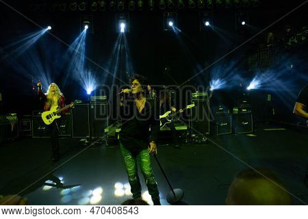 Mt. Clemens, Michigan -usa- January 28, 2023: George Lynch Performing At The Emerald Theatre With Sp