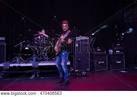 Mt. Clemens, Michigan -usa- January 28, 2023: George Lynch Performing At The Emerald Theatre With Sp