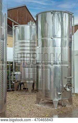 Vinificators Fermenters Storage Tanks Wine Making Equipment