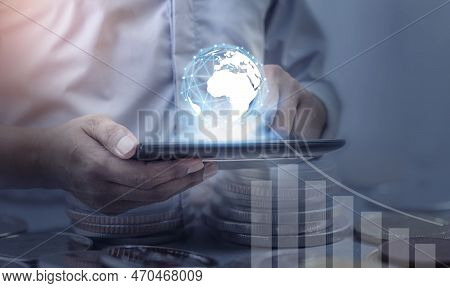 Online Banking Savings Concept, Online Investment Savings, Online Stock Investors, Internet Financia