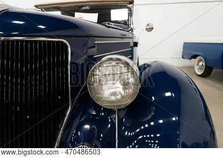 Flint, Michigan -usa- February 10, 2023:  8Th Annual Chrome And Ice Winter Indoor Autoshow At The Do