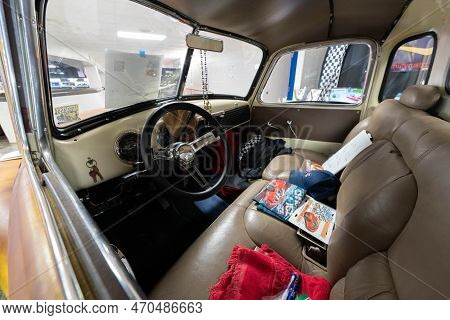 Flint, Michigan -usa- February 10, 2023:  8Th Annual Chrome And Ice Winter Indoor Autoshow At The Do