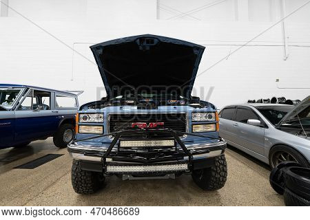 Flint, Michigan -usa- February 10, 2023:  8Th Annual Chrome And Ice Winter Indoor Autoshow At The Do