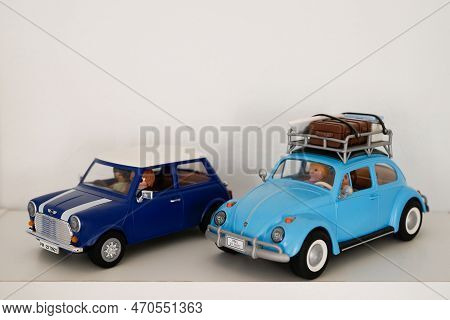 Bordeaux , Aquitaine  France - 09 02 2023 : Playmobil Beetle Vw And Mini Cooper In Toy Vintage Volks