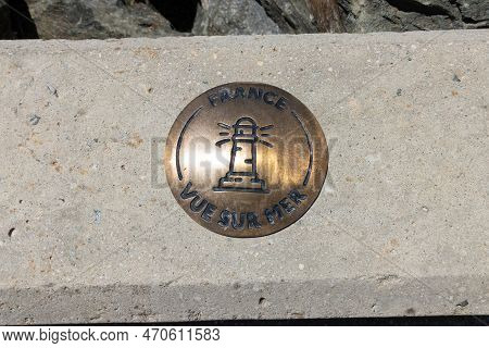 Nice , Paca  France - 09 02 2023 : France Vue Sur Mer Logo Text Label And Brand Sign In French For B