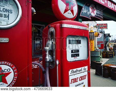 Burkes Pass, New Zealand - 2023: Closeup Detail Of Old Historic Red Roadside Texaco Gas Station Tokh