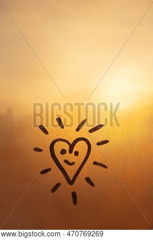 Speech Buble Heart Like Sun With Happy Smile Face On Foggy Window Spattered With Drops City, Yellow 