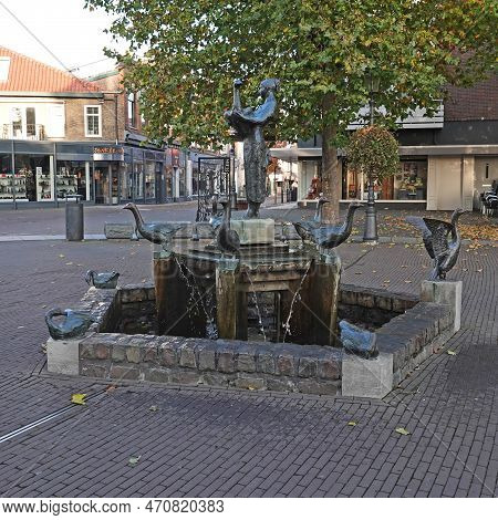 Coevorden, Netherlands - Oct 30 2022 A Fountain Sculpture Group In The Heart Of Coevorden. It's Call