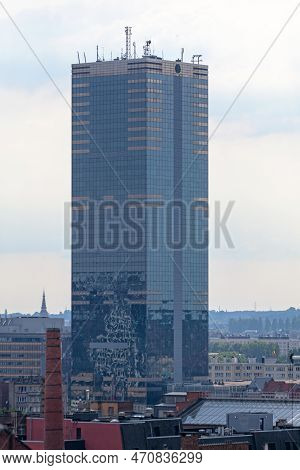 Tour Du Midi (french) Or Zuidertoren (dutch), Both Meaning South Tower, Is A 38-storey, 148 M (486 F