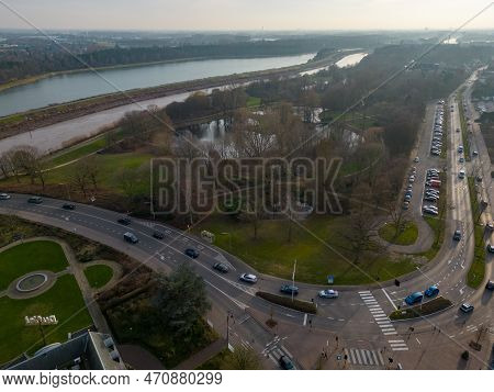 Evening Sun On Hondiuslaan And The Onze-lieve-vrouwlaan With Traffic Next To The Grote Nete In The C