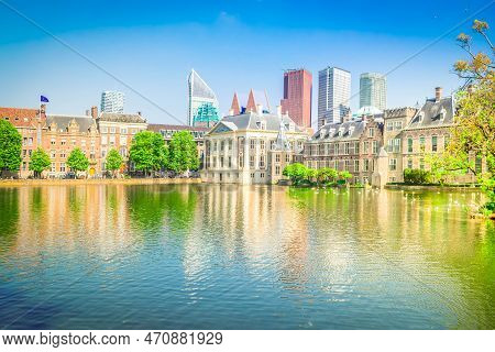 City Center Of Den Haag - Mauritshuis With Reflections In Pond, Netherlands