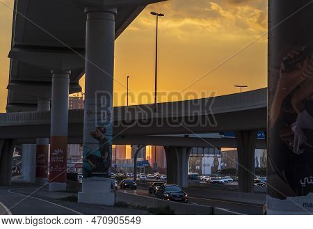 Dubai, Uae - 12.21.2022 - Busy Streets Of Al Barsha Area. City