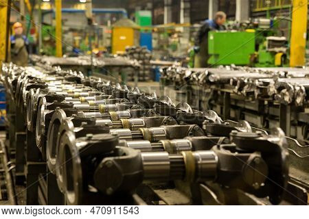 Cardan Shafts And Gimbal Transmissions Moving On Conveyor