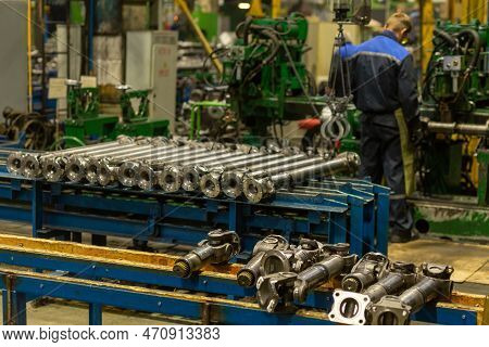 Cardan Shafts And Gimbal Transmissions Moving On Conveyor