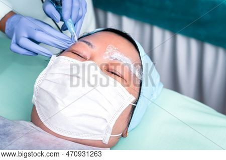 Eyebrow Tattoo Clinic Or Eyebrow Embroidery Clinic