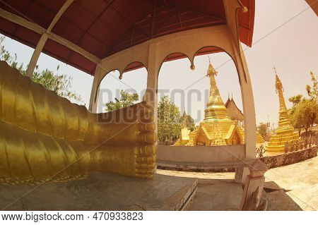 Kanchanaburi ,thailand - April 17,2016 : Golden Pagoda At Wat Somdet, A Historic Site In Amphoe Sang