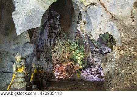 Thailand Prachuap Bang Saphan Ma Rong Cave