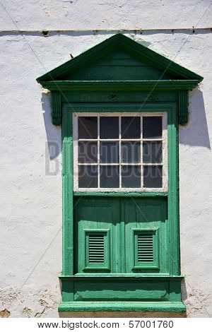 Abstract  Window   Green In The White Spain