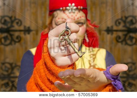 Gypsy Girl Baroque Key