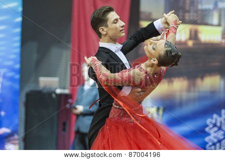 Minsk, Belarus-february 15, 2015: Unidentified Professional Dance Couple Performs Youth-2 Program