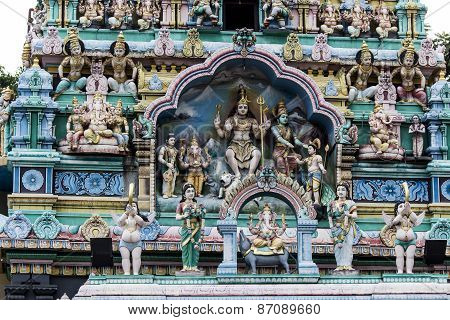 Sri Mariamman Temple, Singapore