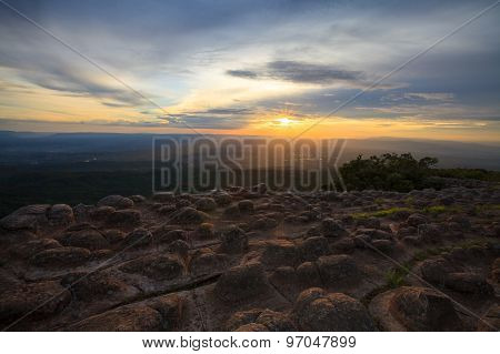 Laan Hin Pum Viewpoint During Sunset At Phu Hin Rong Kla National Park, Phitsanulok, Thailand..