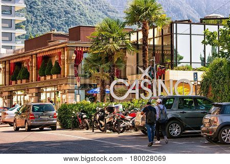 Retro Cars At Casino Building At Geneva Lake In Montreux