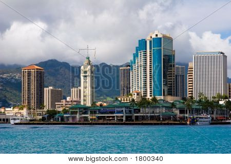 Aloha Tower Harbor