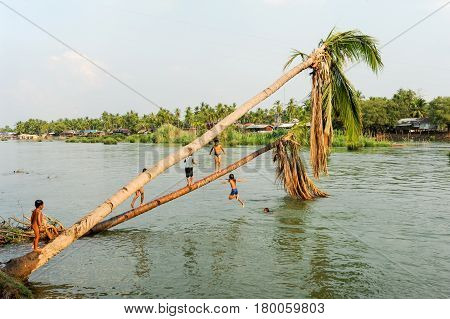 River Mekong At Don Det Island, Laos