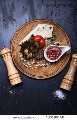 Fried Rib Meat, Pita Bread, Tomato, Onion, Garlic, Ketchup, Thyme