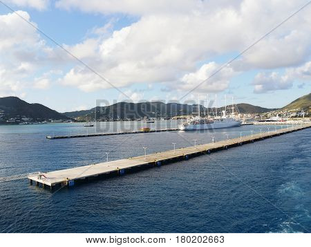 View of St Martin port, Dutch side
St Martin port can accommodate several cruise ships at the same time.