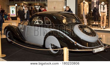 Moscow, Russia - April 02, 2017: Bmw-327/28 Coupe, Germany 1939. Retro Car Exibition In Shopping Mal