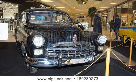 Moscow, Russia - April 02, 2017:gaz-12 Zim, Soviet Union, 1953. Retro Car Exibition In Shopping Mall