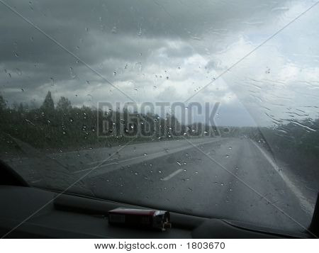 道路雨。