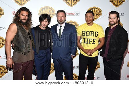 LOS ANGELES - MAR 29:  Jason Momoa, Ezra Miller, Ben Affleck, Ray Fisher and Henry Cavill arrives for the CinemaCon 2017-Warner Brothers on March 29, 2017 in Las Vegas, NV                