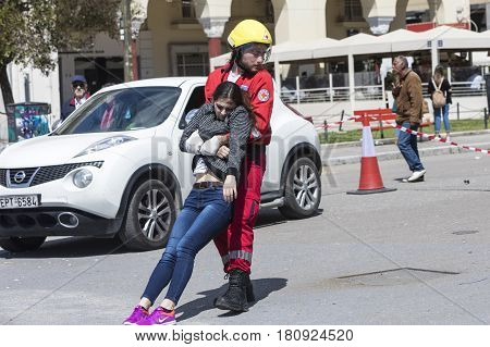 First Aid, Victim Liberation In An Car Accident