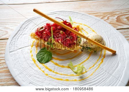 Steak Tartare with mustard ice-cream and airbag starter Tartar recipe