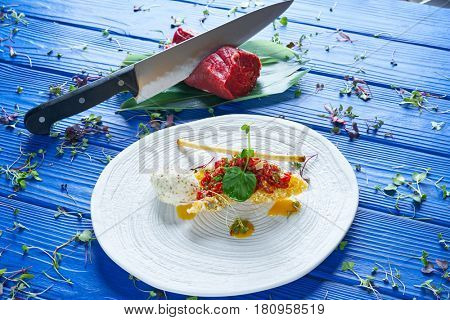 Steak Tartare with mustard ice-cream and airbag starter Tartar recipe
