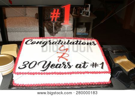 LOS ANGELES - JAN 17:  YnR Cake 30 Years at No 1 at the Young and the Restless Celebrates 30 Years at #1 at the CBS Television CIty on January 17, 2019 in Los Angeles, CA
