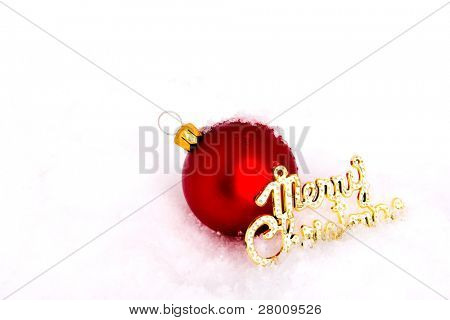 Bolas vermelhas de Natal com neve