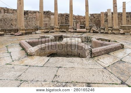 Jerash, Jordan, December 08, 2018 : Remains Of Temple The Macellum In The Great Roman City Of Jerash