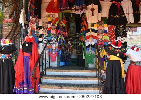 Los Angeles, California - Oct 18: Olvera Street In Los Angeles, California, Seen On Oct 18, 2018. It