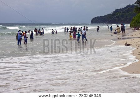 Havelock, India - August 30: Unidentified Indian People Bath In A Sea On August 30, 2011 On Havelock