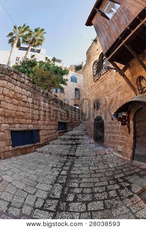 Smal gade i gamle Yaffo. Klart skyfri dag i slutningen af December