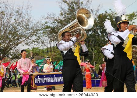 Paraders ในฤดูกาลเทศกาลกีฬาท้องถิ่น